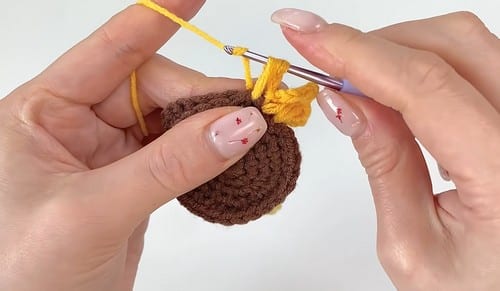 3D Sunflower Keychain Pattern crochet project crochet project detail 2