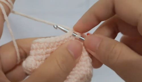 beginner bunny and bear amigurumi crochet project crochet project detail 3