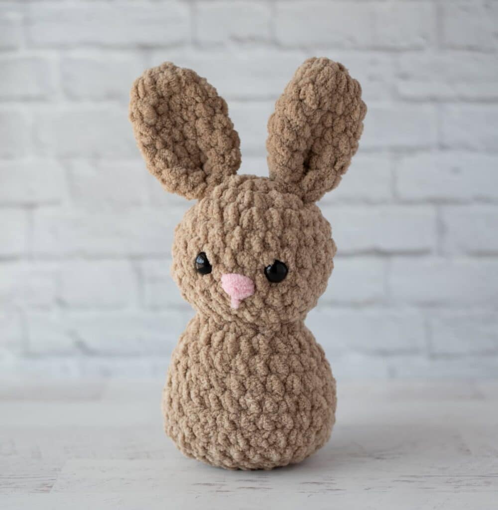 blossom bunny crochet pattern - featured image