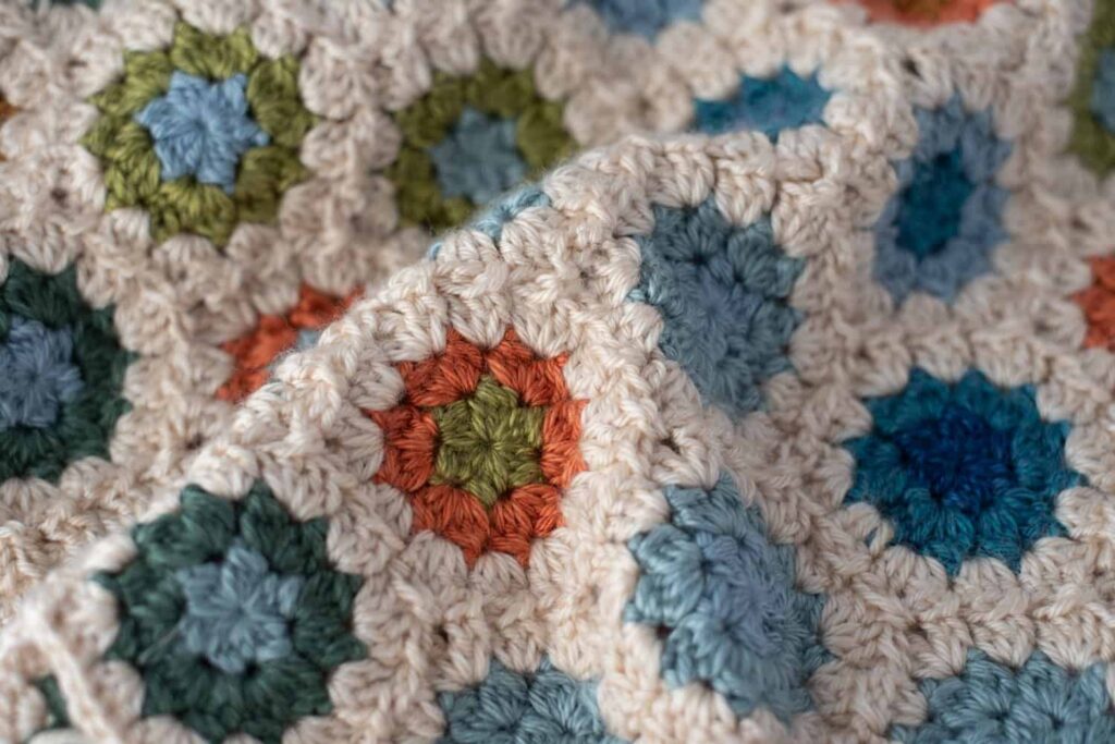 cozy crochet temperature blanket - featured image