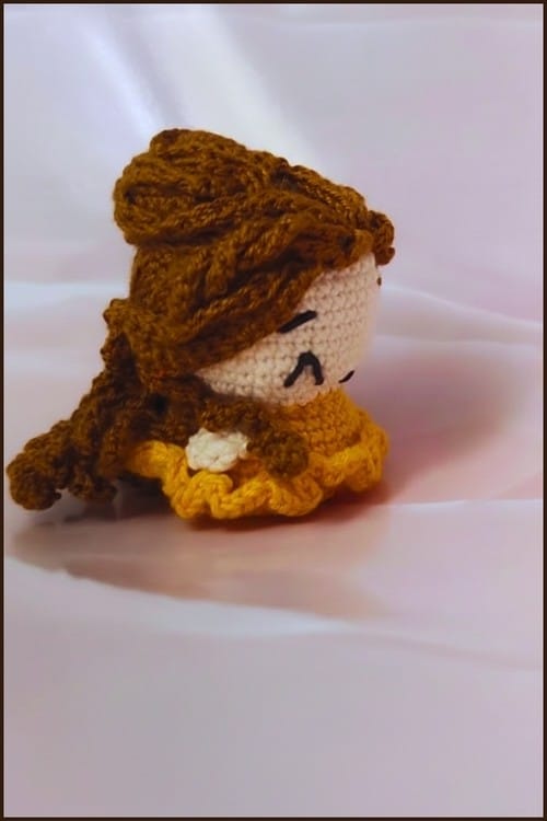 crochet amigurumi belle pattern - featured image