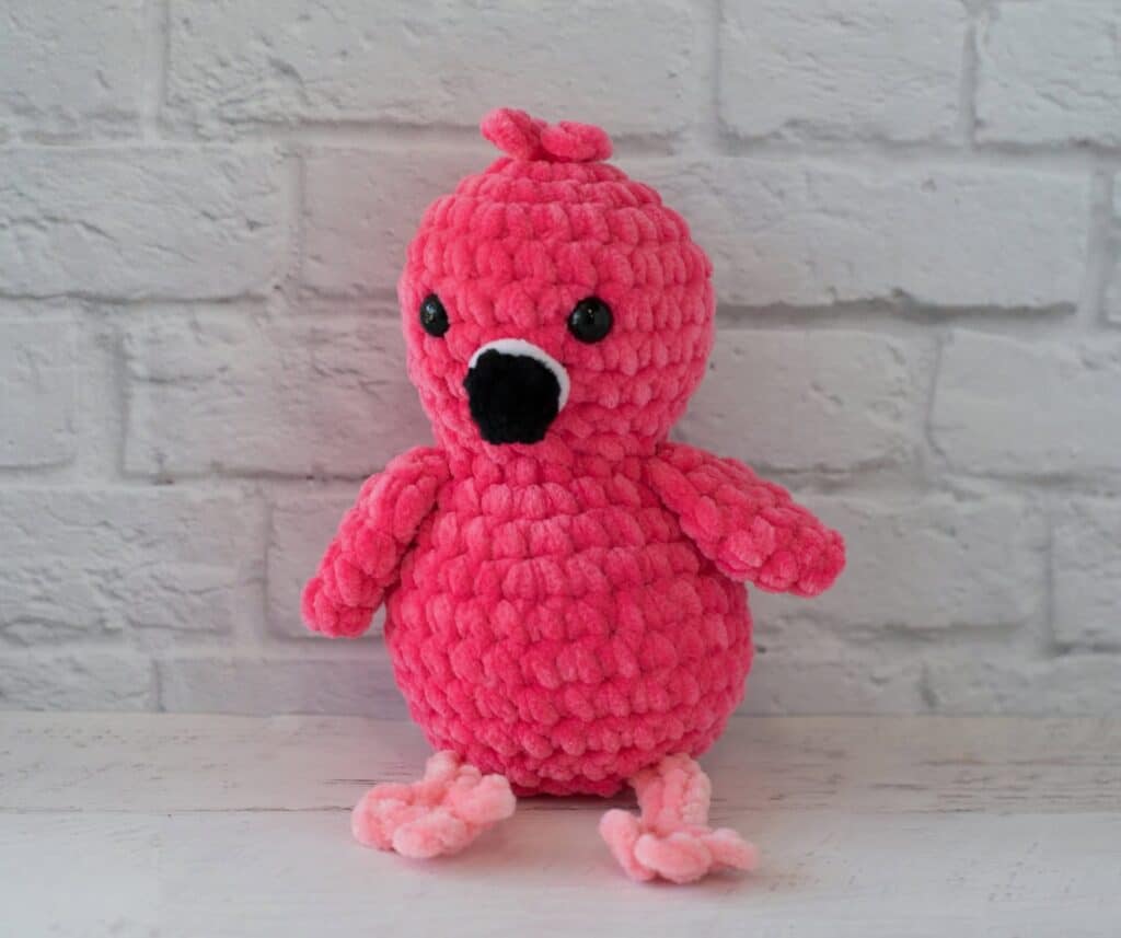 crochet flamingo pattern - featured image