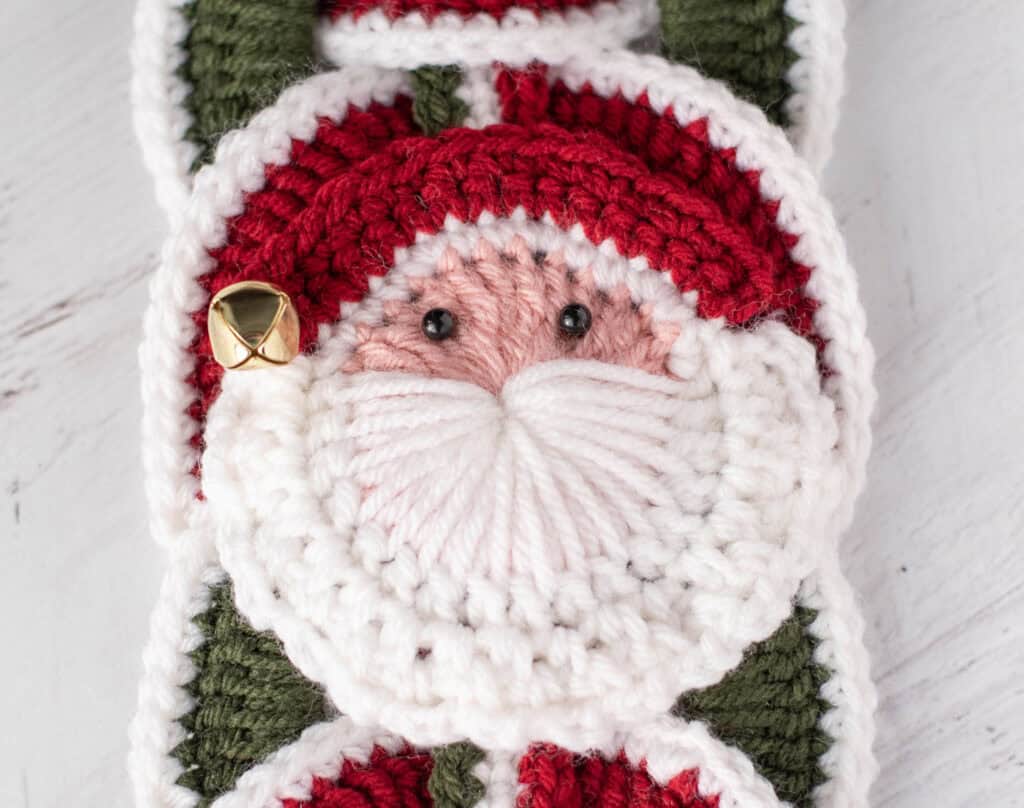 crochet santa wallhanging crochet project crochet project detail 5