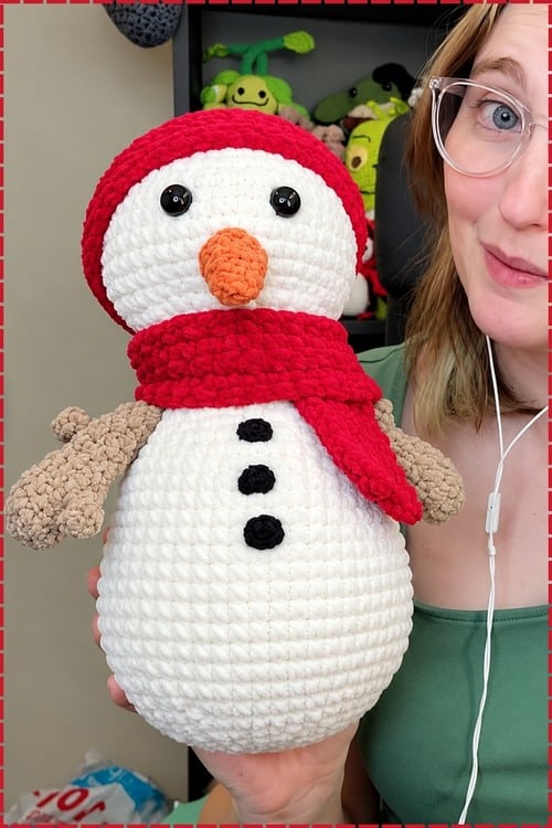 crochet snowman - featured image