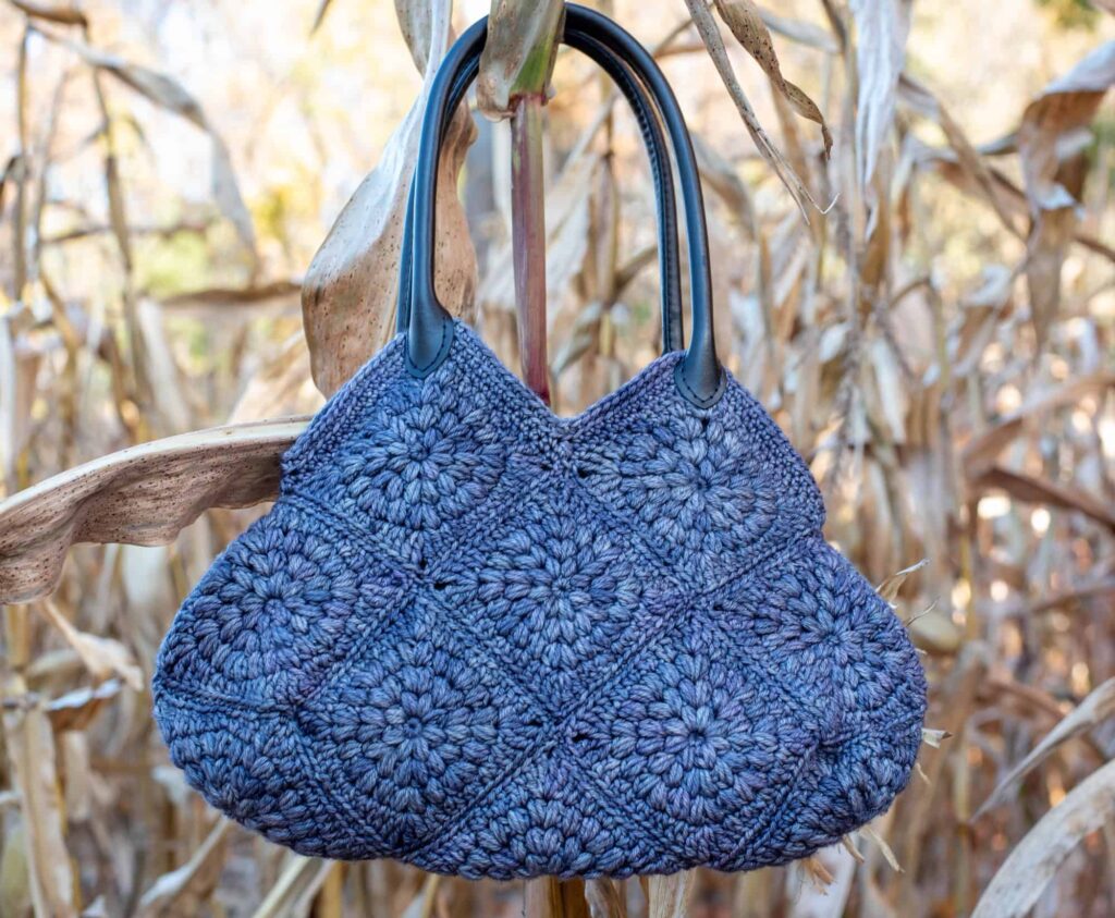 fall in bloom crochet bag - featured image