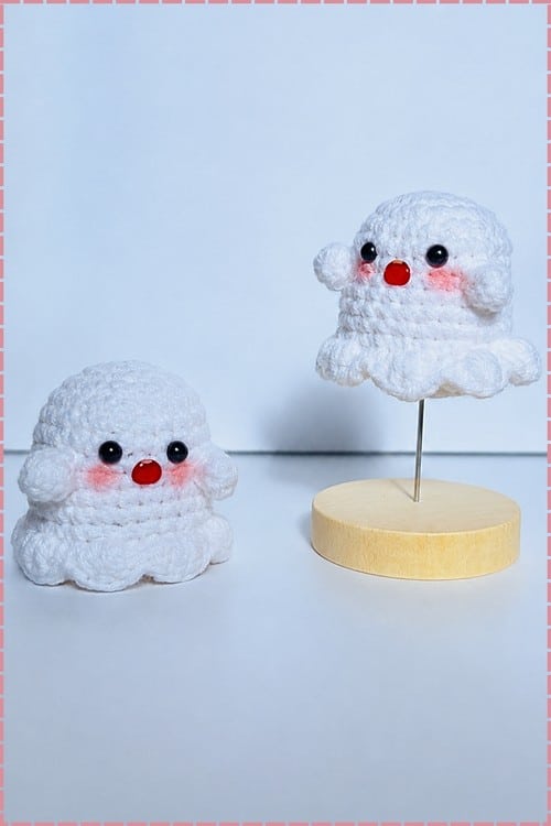 no-sew crochet ghost amigurumi crochet project crochet project detail 2