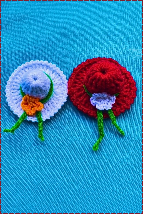 two color crochet hat ornament crochet project crochet project detail 1