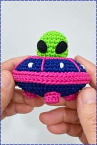alien and ufo amigurumi - featured image