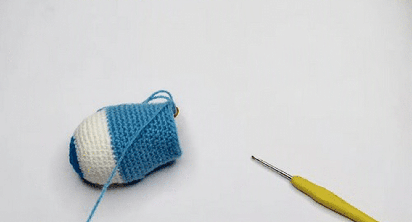 crochet airplane amigurumi crochet project crochet project detail 4