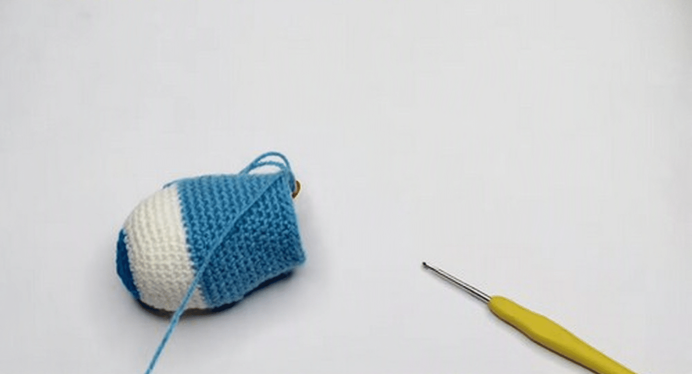 crochet airplane amigurumi crochet project crochet project detail 4