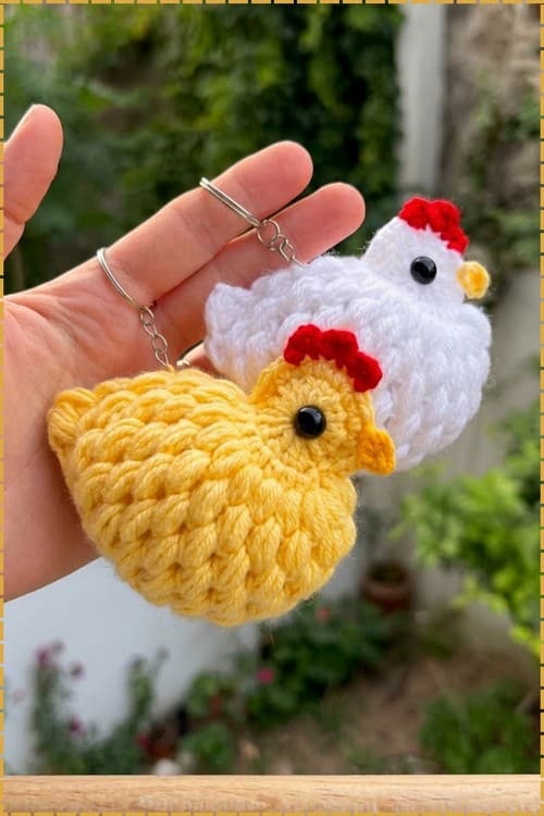 crochet amigurumi chick keychain - featured image