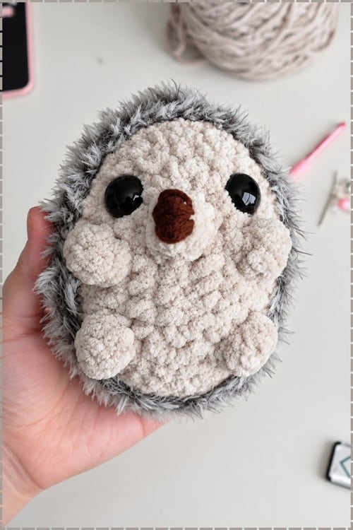 hedgehog amigurumi - featured image