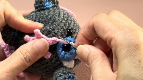 Sunoo crochet doll crochet project crochet project detail 5